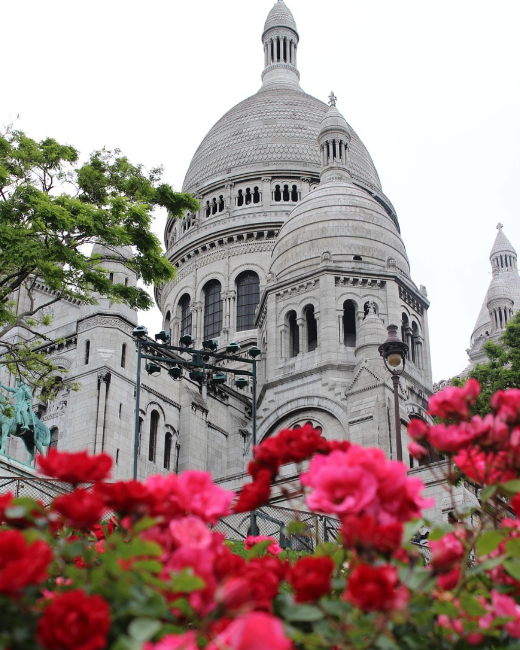 sacre coeur with roses outside